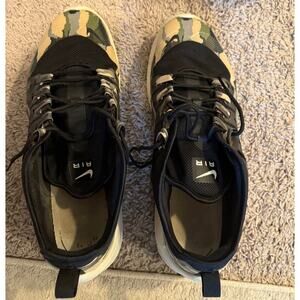 Nike Air Max Axis Premium "Camo Pack" in the Black / Light Bone / Camo size 13